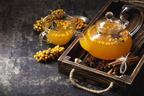 Провоцирует изжогу и аллергию: так ли полезна облепиха