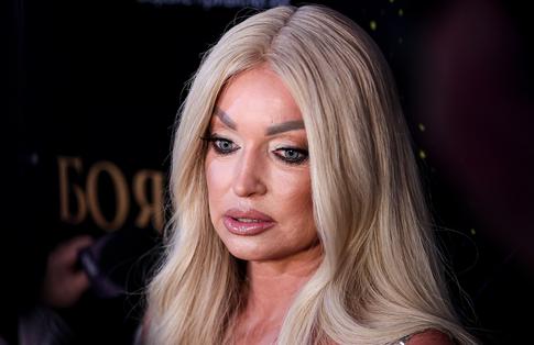 Анастасия Волочкова оправдалась за свое странное поведение в самолете