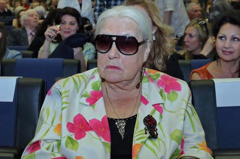 «Не хочу расставаться с жизнью»: Федосеева-Шукшина перестала скрывать правду о своей болезни