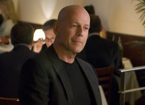 Дочь Брюса Уиллиса показала редкое фото с улыбающимся отцом, борющимся с деменцией