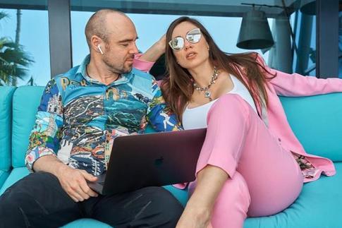 Любовник Дибровой официально развелся с женой: первые подробности