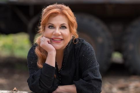 «Не вижу смысла скрывать»: 53-летняя Федункив ответила на подозрения в пластике