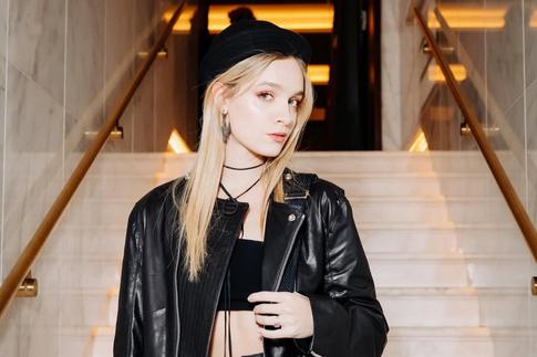 «Травматичный опыт»: Анна Завтур рассказала об абьюзе со стороны мужчины