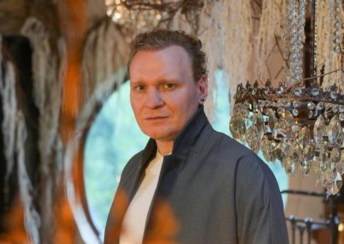 Иллюзионист Сергей Сафронов публично обратился к беременной жене