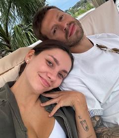 Любовь на берегу океана: романтические каникулы Смолова и Истоминой