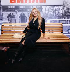 Златокудрая Пегова, романтичная Безрукова: столичная премьера