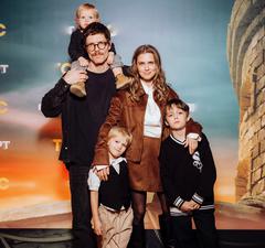 Барановская после операции, Мельникова с детьми и мужем: звездная премьера