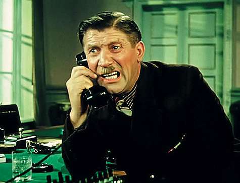 Фильм «Дело Румянцева» вновь пробудил интерес у зрителей к Николаю Крючкову. Может, это случилось из-за того, что после исключительно положительных и патриотичных ролей Николай Афанасьевич сыграл вора, директора автобазы Королькова.