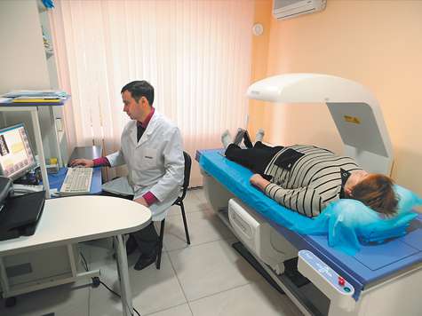 Лечение остеопороза длительное, но не сложное. В России зарегистрировано около 50 официальных центров по лечению остеопороза.