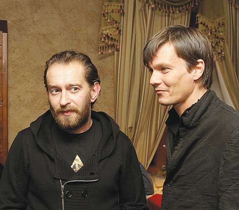 Хабенского с бородой узнали не все и не сразу. Однако режиссер Филипп Янковский узнает давнего товарища в любом виде. фото: Геннадий Авраменко