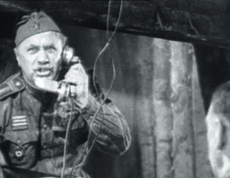 Михаил Жаров не стал в своей картине приписывать себе главные роли, а довольствовался второстепенным, но весьма обаятельным образом старшины Семибабы.