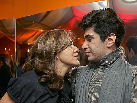 «Влюбленность прекрасна только первые два месяца, потом начинаются бодания». С Сати Спиваковой. «Влюбленность прекрасна только первые два месяца, потом начинаются бодания». С Сати Спиваковой.