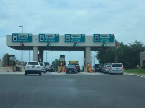 Квентин Тарантино снял Майкла Мэдсена в двух своих фильмах. Возможно, именно поэтому актер попросил режиссера стать крестным папой двум его сыновьям из трех. Квентин Тарантино снял Майкла Мэдсена в двух своих фильмах. Возможно, именно поэтому актер попросил режиссера стать крестным папой двум его сыновьям из трех.