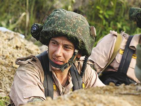 Певец Руслан Алехно отслужил четыре года в армии, так что «Специальное задание» было для него несложным. Фото: Руслан Рощупкин.