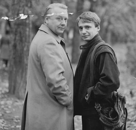 Раньше Антон обижался на отца за то, что тот ушел из семьи. А сейчас стал понимать его лучше.