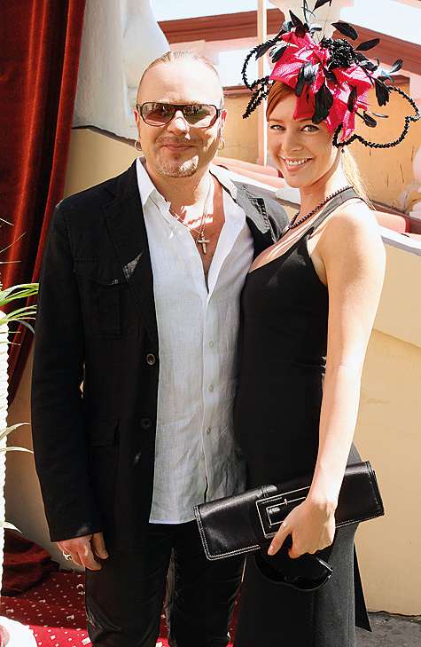 Встретив Наталью Подольскую, Володя шесть лет не торопился с предложением. Но в прошлом году они наконец поженились.