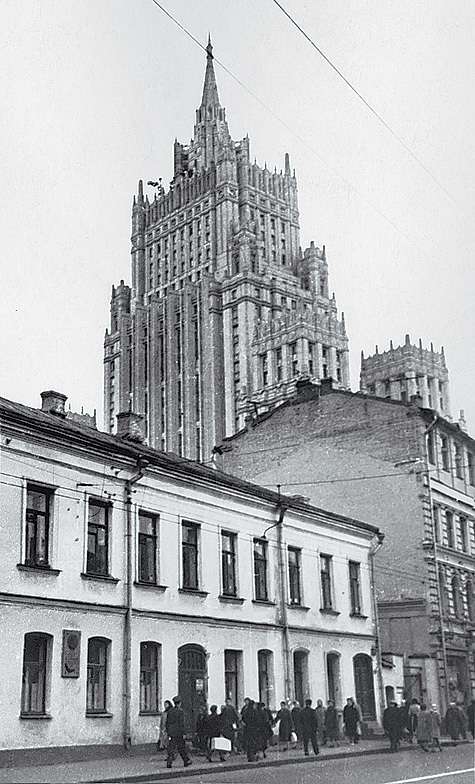 Так выглядел дом 53 по Арбату в начале 70-х.