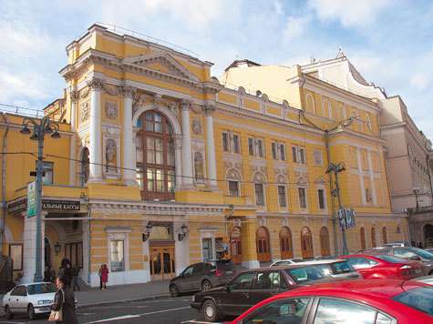 Театральная площадь, дом 7/2. Здесь когда-то открылся московский шахматный кружок.