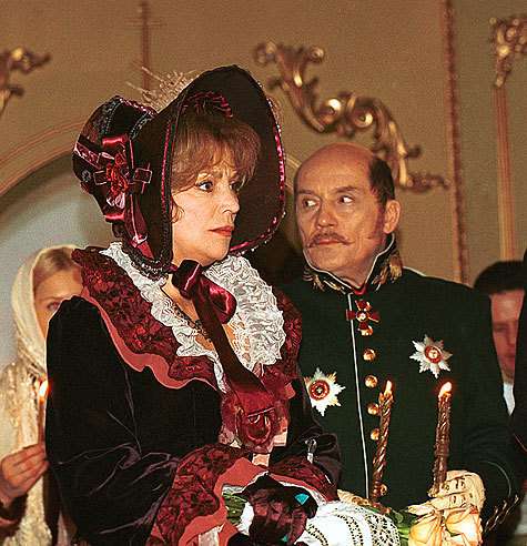 В сериале «Бедная Настя» актеру снова досталась роль главного злодея – помещика Забалуева.