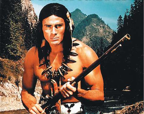 Роли индейцев принесли Гойко Митичу огромную популярность не только в СССР, но и в Европе. На фото: кадр из фильма «Чингачгук — Большой Змей», 1967 год.