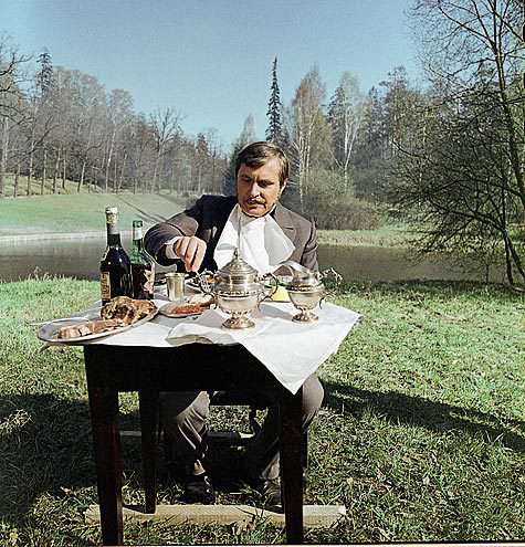 Получив роль очередного мерзавца, Олег Басилашвили сделал вид, что обиделся на режиссера.