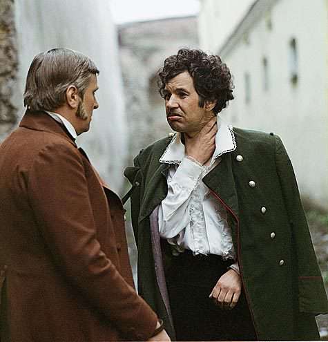 Своего героя – крепостного камердинера графа Мерзляева – Георгий Бурков сделал одновременно забавным и гнусным.