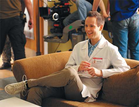 ...В жизни его роль действительно исполняет американец Один Байрон. Актер прекрасно говорит по-русски, с едва заметным акцентом. Фото: Владимир Чистяков.