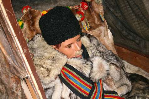 Актер Александр Песков радовался морю как ребенок. А вместе с ним радовались и фотографы. Фото: Борис Кремер.