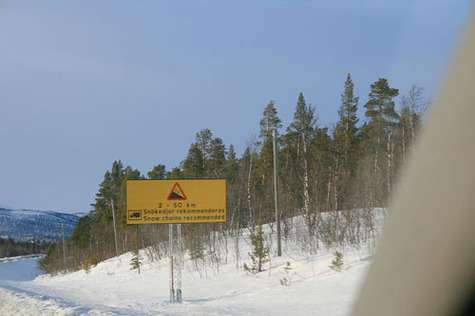 Образ «сварливой жены» списан с провинциальных модниц. Здесь делался акцент на аксессуары, например, забавные шляпки. Образ «сварливой жены» списан с провинциальных модниц. Здесь делался акцент на аксессуары, например, забавные шляпки.