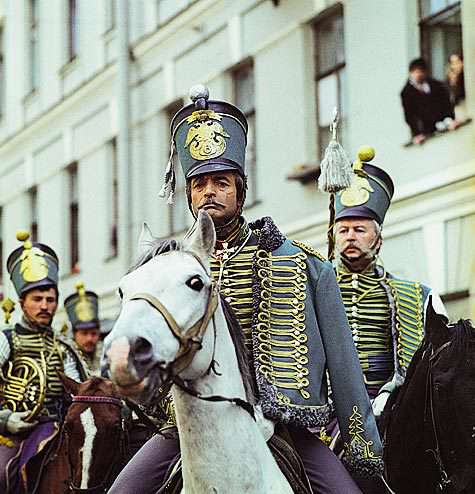 Когда полковнику Покровскому – Валентину Гафту – нанесли грим из многочисленных шрамов, стало ясно: это стопроцентное попадание в образ!