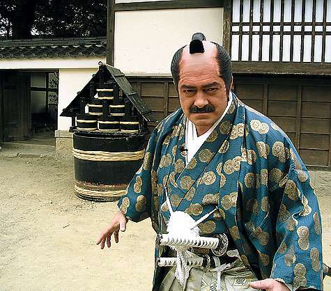 Михаил Кожухов окончил переводческий факультет иняза. Его специализация — латиноамериканские страны.