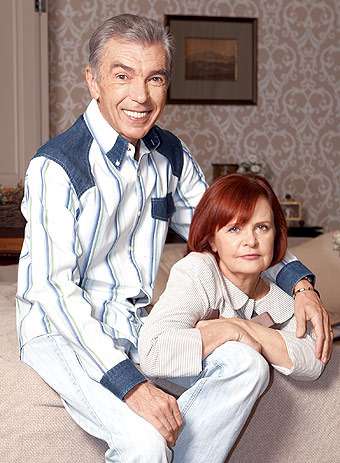 Вместе 35 лет. Жена всегда была рядом, радовалась его победам и поддерживала в трудные минуты.