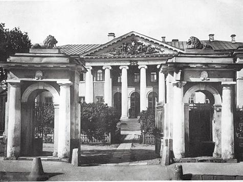 Приключения чужеземцев в столице