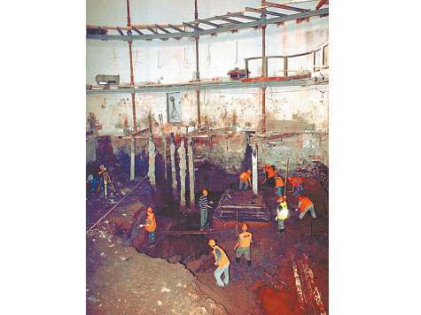 Раскоп в Театре наций.