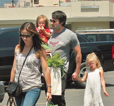 10 самых обсуждаемых звезд шоу-бизнеса в Европе и США