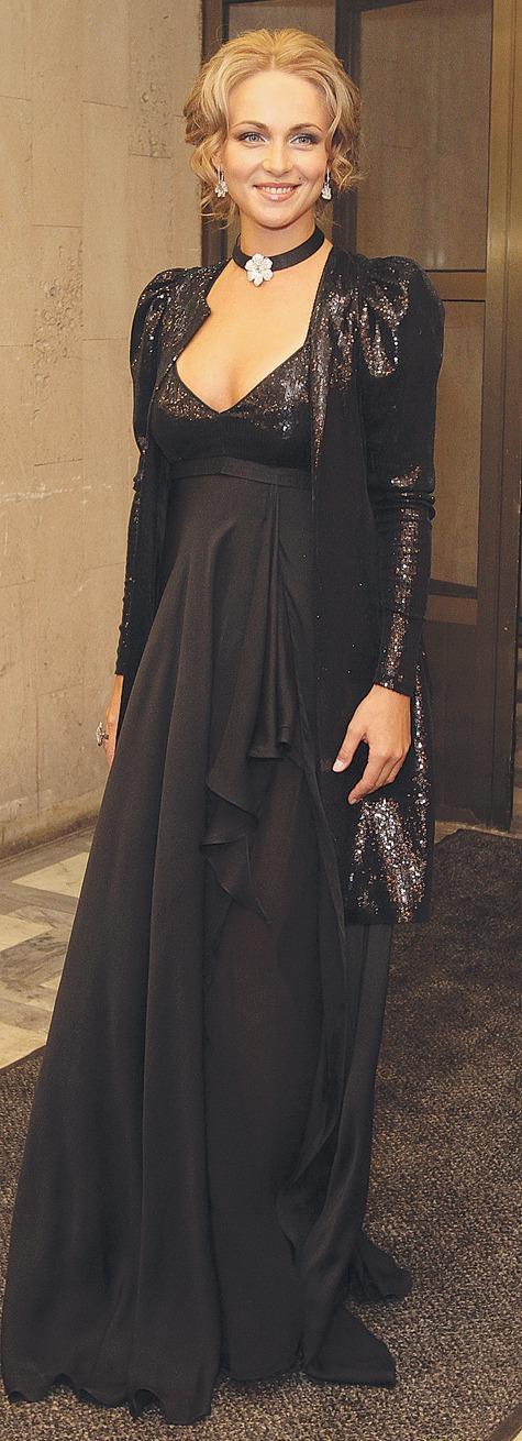 Анна Снаткина увлеклась сценическими костюмами