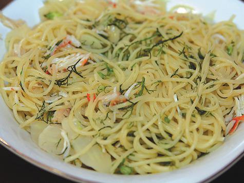 Спагетти с крабами и фенхелем