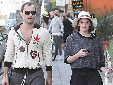 У Джуда Лоу новый служебный роман