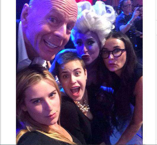 Бывшие супруги воссоединились ради своей дочери. Фото: социальные сети