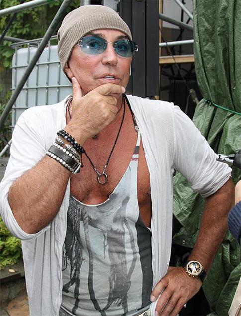 Валерий Леонтьев стал жертвой шантажистов