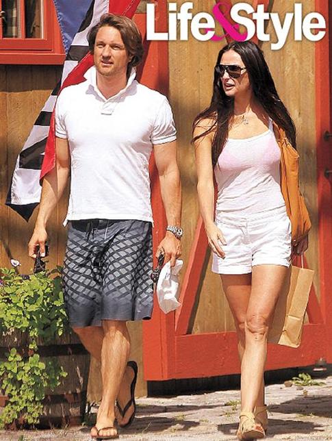 У Деми Мур новый мужчина!