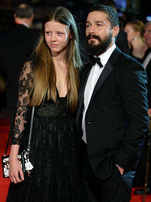 Шайя ЛаБаф и Миа Гот. Фото: All Over Press.