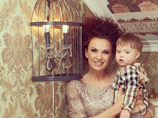 Эвелина с сыном Семеном: справедливость восстановлены! Фото: социальные сети