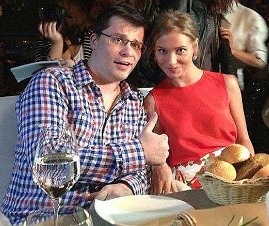 Кристина Асмус и Гарик Харламов. Фото: Twitter.com.