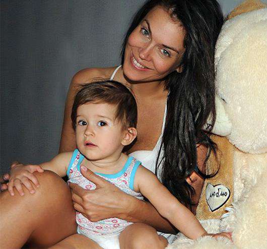 Татьяна Терешина с дочерью. Фото: Instagram.com/tanya_tereshina.