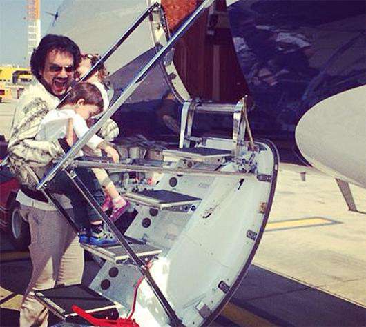 Филипп Киркоров с детьми. Фото: Instagram.com (@fkirkorov).