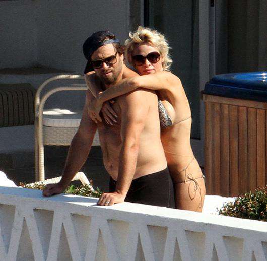 Памела Андерсон и Рик Саломон. Фото: All Over Press.