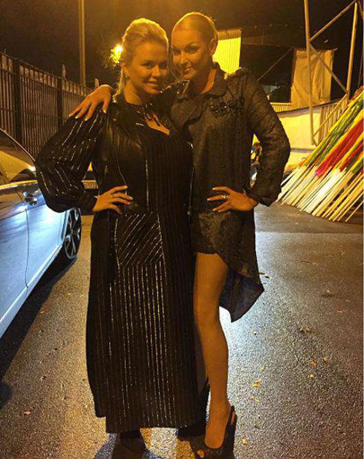 Анна Семенович и Анастасия Волочкова. Фото: Instagram.com/volochkova_art. 