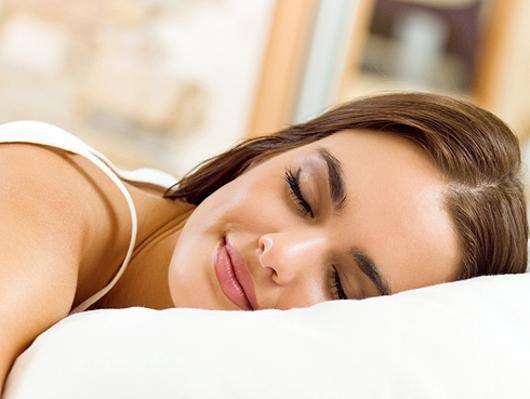 Болезни могут помешать спать лежа. Фото: Fotolia/PhotoXPress.ru.