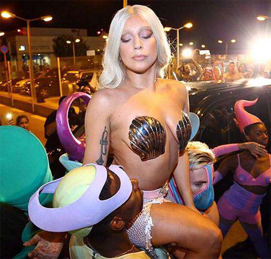 Леди Гага в Афинах. Фото: Instagram.com/ladygaga.